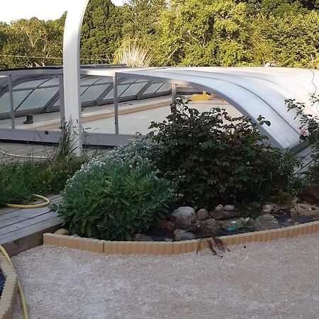 Chambre Familiale Avec Piscine Chauffee Et Jacuzzi Bernadets-Debat Dış mekan fotoğraf