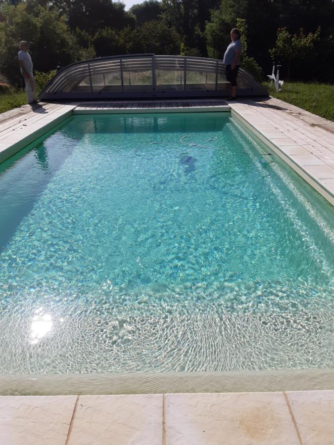 Chambre Familiale Avec Piscine Chauffee Et Jacuzzi Bernadets-Debat Dış mekan fotoğraf