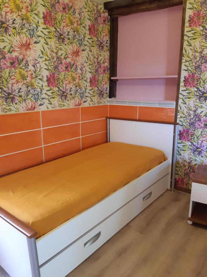 Chambre Familiale Avec Piscine Chauffee Et Jacuzzi Bernadets-Debat Dış mekan fotoğraf
